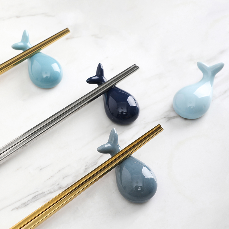 Creative cute whale shape chopstick holder Japanese chopstick holder Chopstick holder Ceramic spoon holder Spoon holder Small fresh