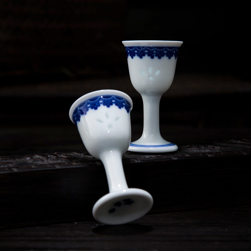 Jingdezhen blue and white porcelain flagship store a single small household two money small glass koubei liquor wine suits for