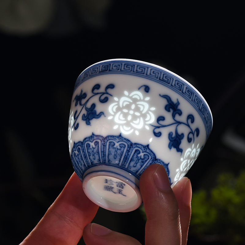 Jingdezhen flagship store ceramic hand - made porcelain and exquisite master cup kunfu tea sample tea cup single CPU silk road cup