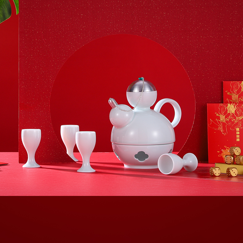 Jingdezhen flagship store in the New Year we package ceramic zodiac eat rice bowl, compote wine suits for the teapot