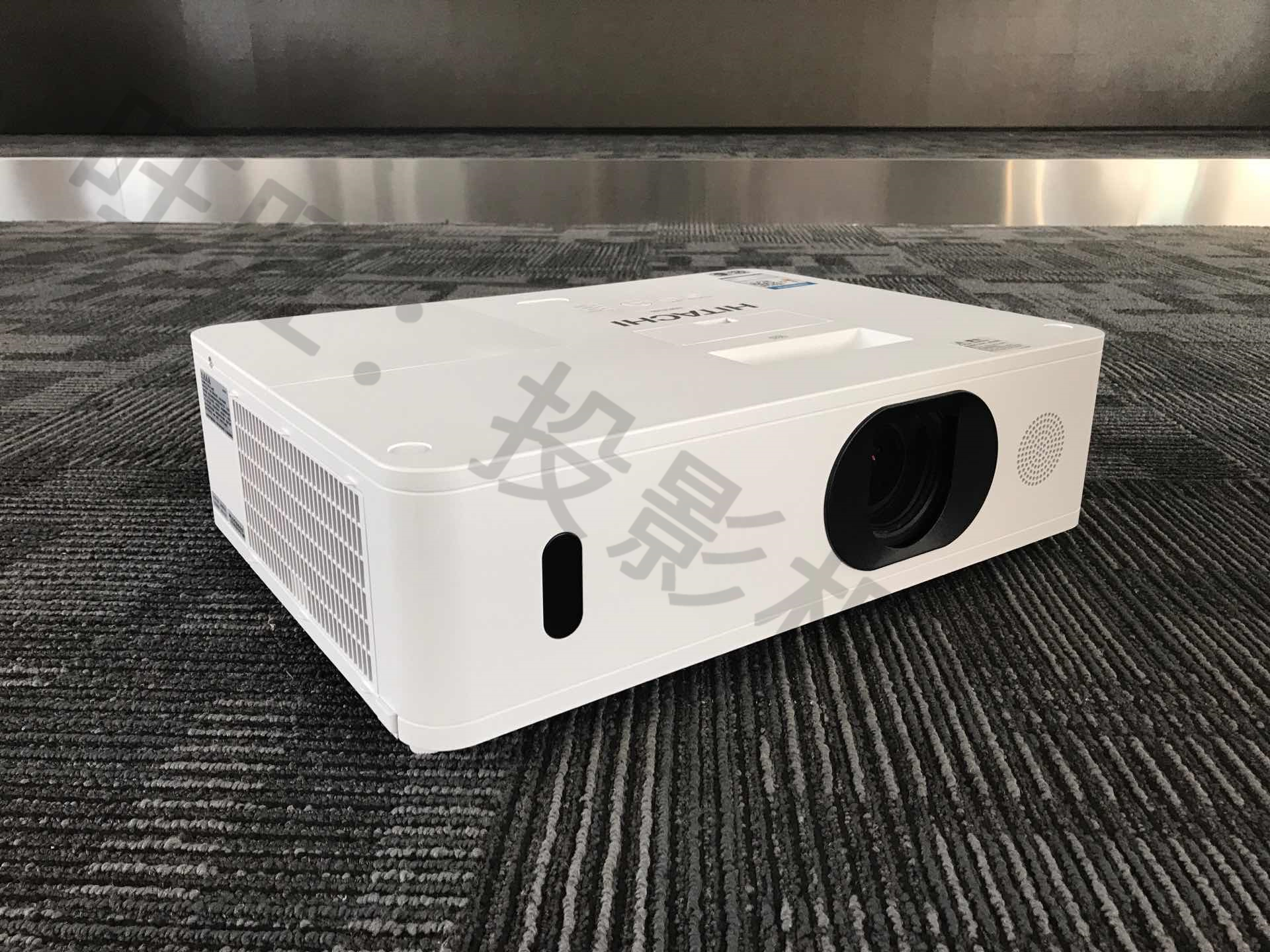 Hitachi HCP-N3711W Business education projector HD high brightness projector 3700 lumens warranty