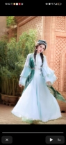 Xinjiang photographie de voyage vêtements ouïghours professionnels sur mesure ensemble complet de différentes couleurs sur mesure prêt à la location