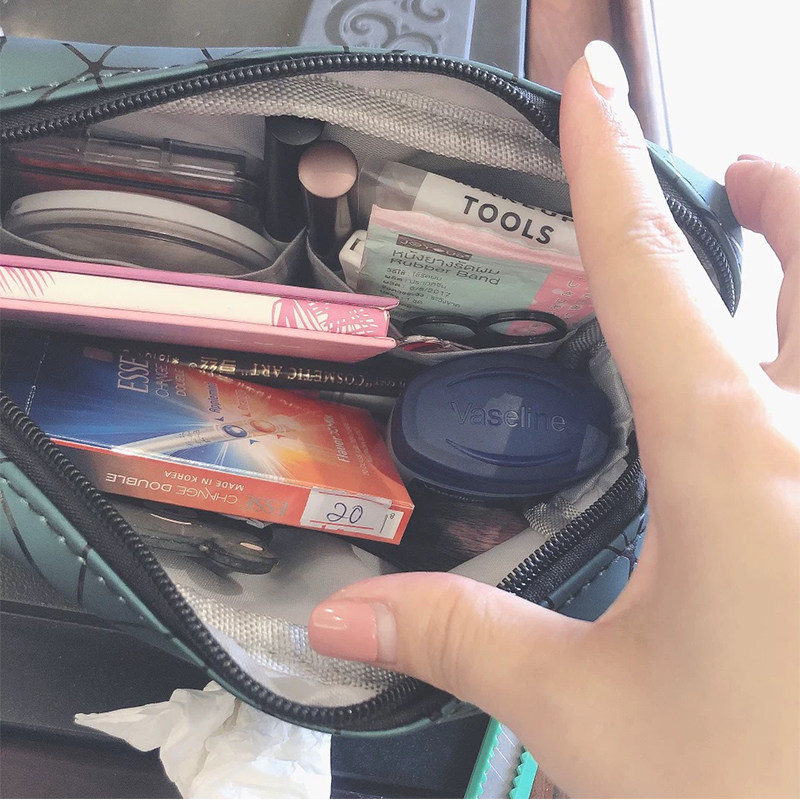 Net red makeup bag female portable capacity overfire travel with small bathroom toiletries and cosmetics collection bag box waterproof