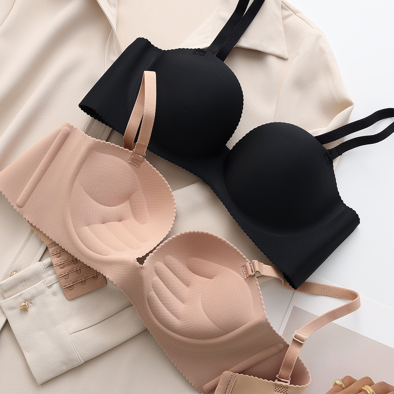 European and American Style 1/2 Cup Palm-Shaped Seamless Bra, One-Piece Detachable Shoulder Straps, Palm Support, Thick Padding for Small Bust Enhancement European and American Style 1/2 Cup Palm-Shaped Seamless Bra, One-Piece Detachable Shoulder Straps, Palm Support, Thick Padding for Small Bust Enhancement