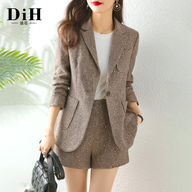Casual small suit jacket female chic temperament fashion 2022 new high-end professional suit women's top suit