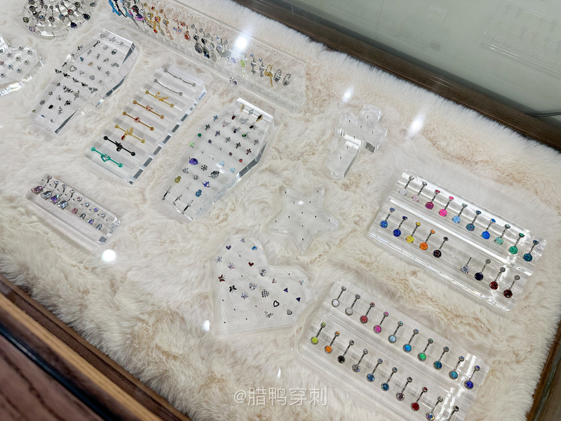 Clearance Sale! Transparent Acrylic Display Stand, Jewelry Display Stand, Matte/Glossy Finish