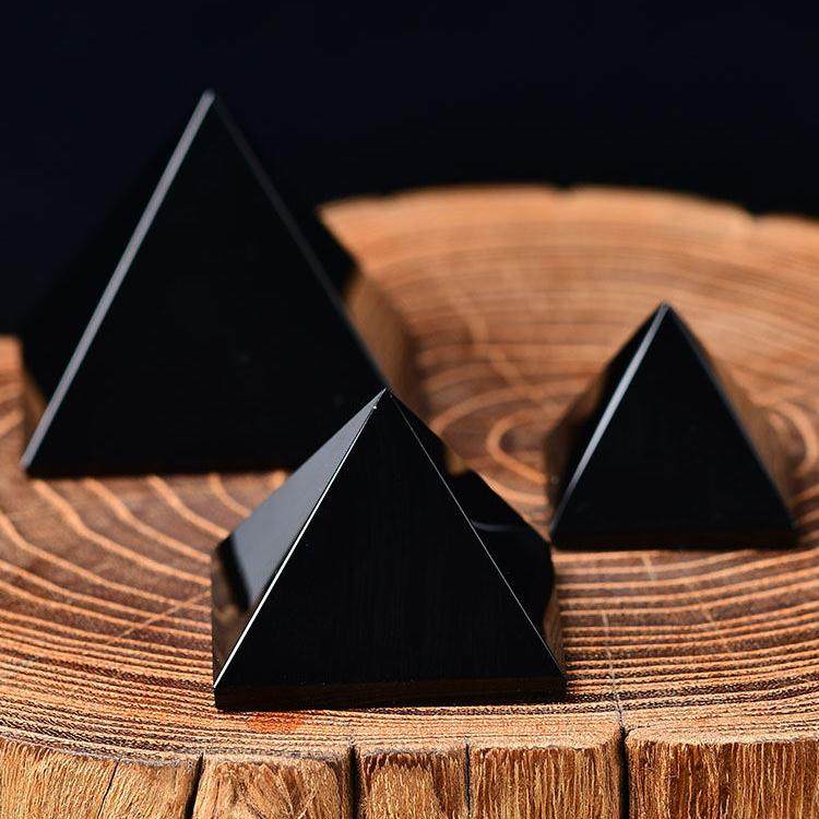 2026年如何挑选优质免费刻字黑色水晶底座？