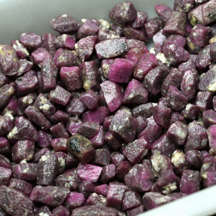 100 and crystal natural ruby raw stone purple red corundum single crystal raw stone standard red corundum wool stock