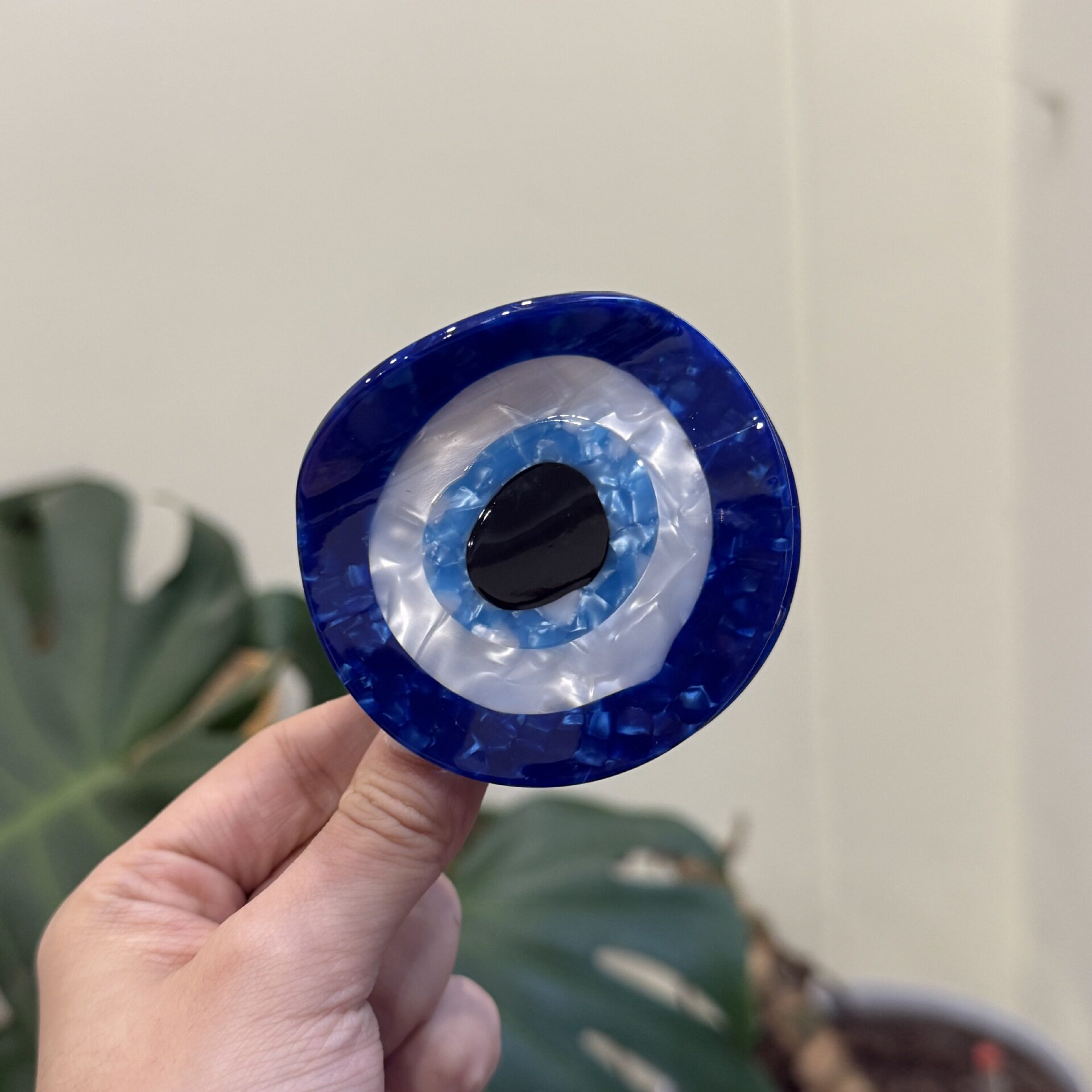 Unleash Your Inner Mystic: Acetate Pharaoh & Cat Hair Claw Clip - Product image 7