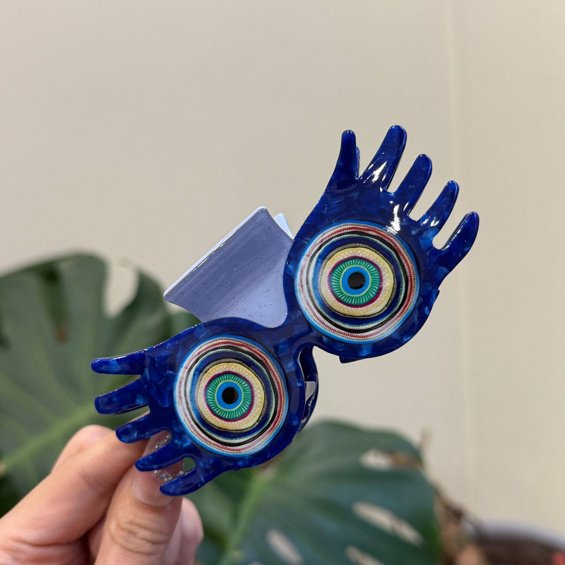 Unleash Your Inner Mystic: Acetate Pharaoh & Cat Hair Claw Clip - Product image 8