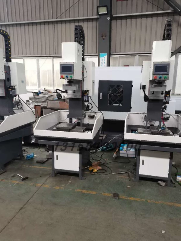 Được tùy chỉnh
            Máy khoan CNC tự động, máy khoan đa trục, khoan lỗ sâu, cấp liệu tự động, khoan, tarô, khoan, vát mép và taro tất cả trong một