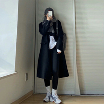 Black woolen coat womens long autumn and winter Hepburn wind loose small man temperament thin knee woolen coat