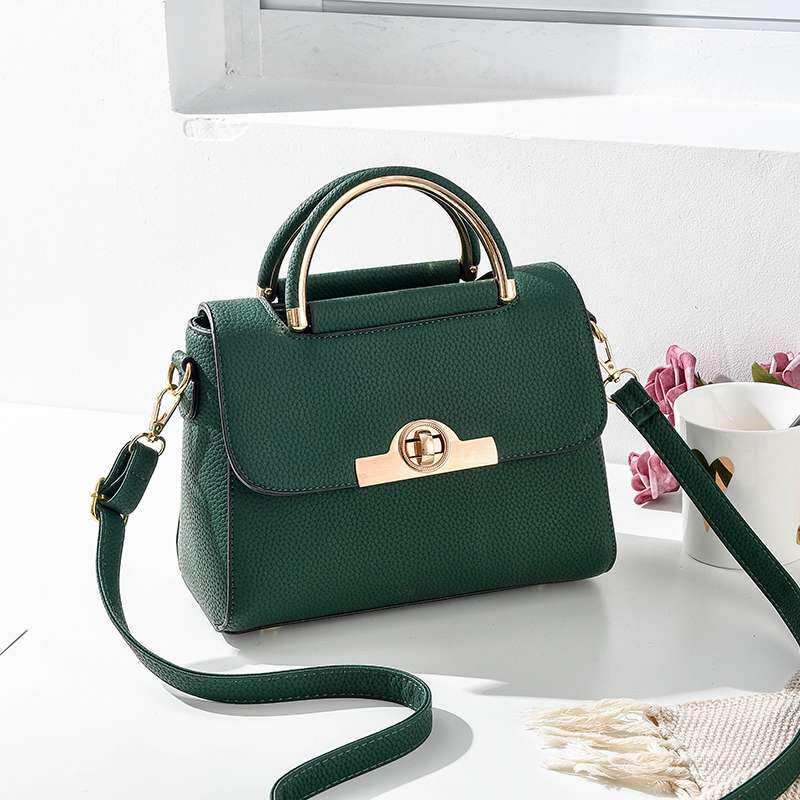 Give Mom's birthday present 2022 New Han Fee Middle Senior Lady bag 30 - 35 - 40 years old hand skewed cross pack