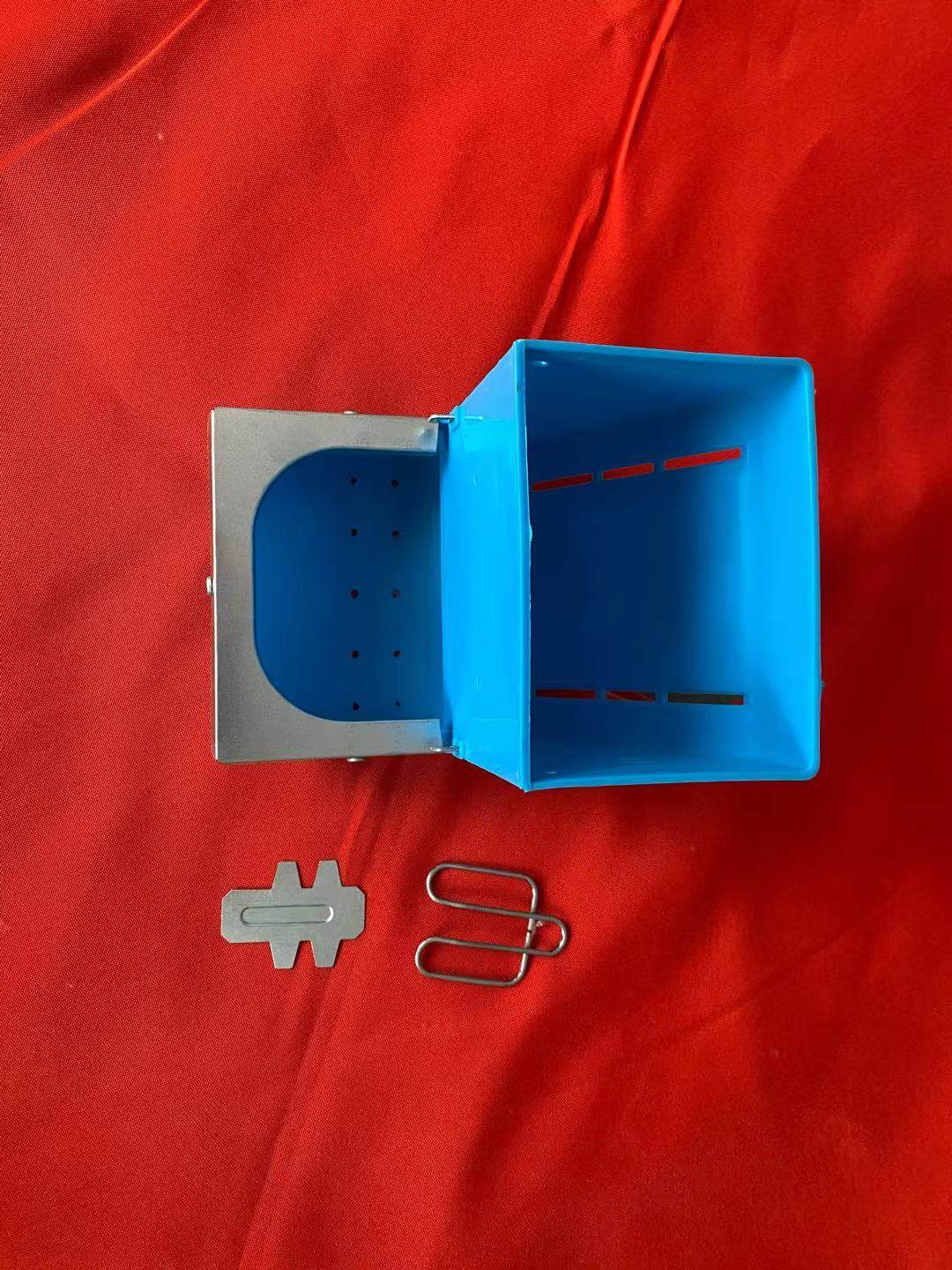 Rabbit material box rabbit slot box plastic breeding rabbit cage special material box trough