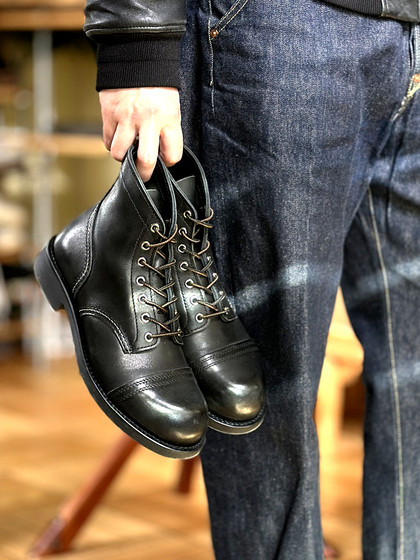 全扣眼复古黑油蜡头层牛皮固特异8111伞兵靴男机车马丁靴短靴子