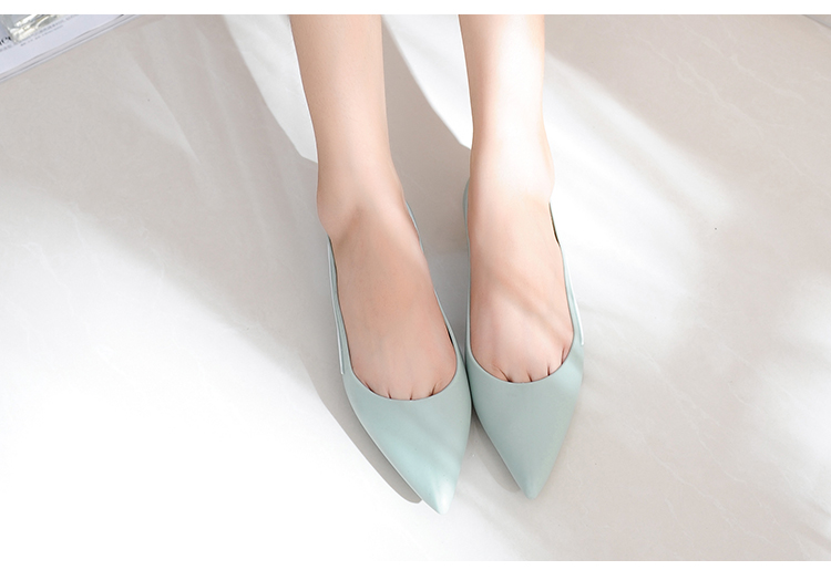 Thời trang nông miệng mưa khởi động nữ mùa xuân và mùa thu chỉ giày giày thạch phẳng non-slip phụ nữ không thấm nước giày làm việc bình thường