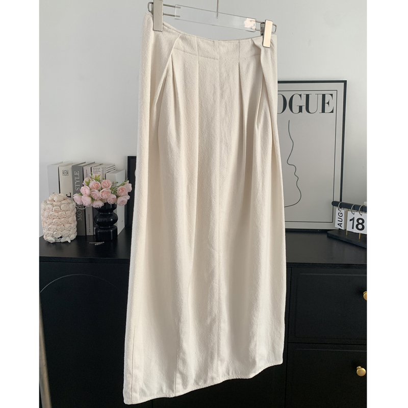 Ear International Student Set: Linen Texture Sleeveless Shoulder-Cut Vest + Micro-Cocoon-Shaped Vase Skirt Set