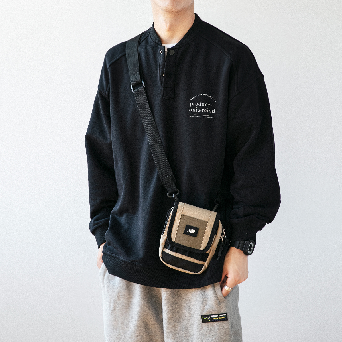 Autumn and winter plus velvet thick cotton T men's tide brand trend handsome solid color wild loose round neck casual long-sleeved coat