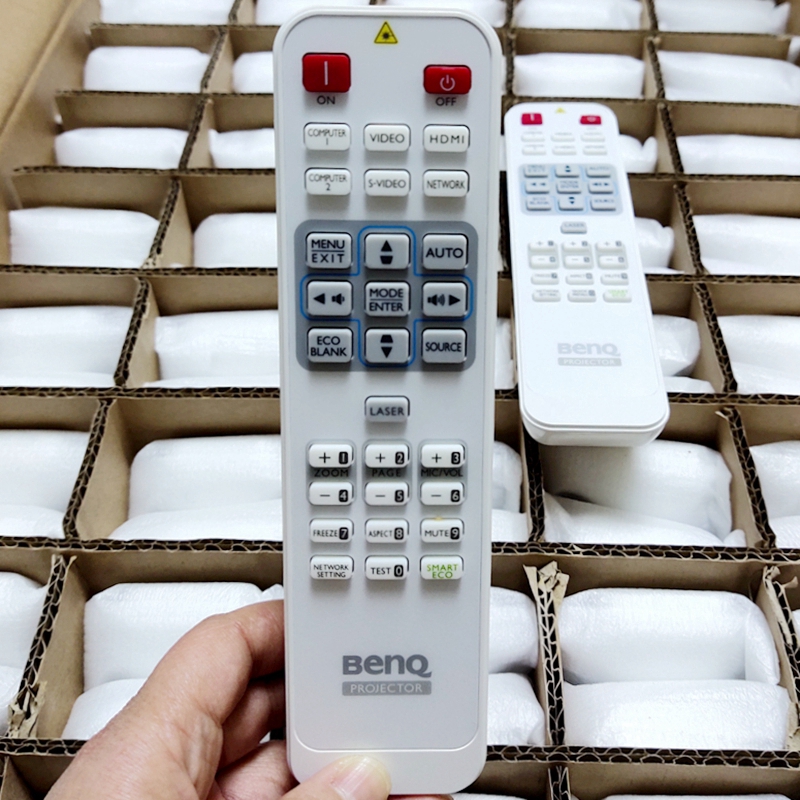 The original new Mingke DX861 UST DX842 UST MS3083ST BX0104 projector instrument remote control