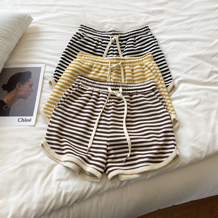 Striped Casual Sports Shorts for Women, Summer Thin Style, Suitable for Wearing Outside or as Home Sleep Shorts, High-Waisted, Loose, Wide-Leg Hot Pants ins Trendy
