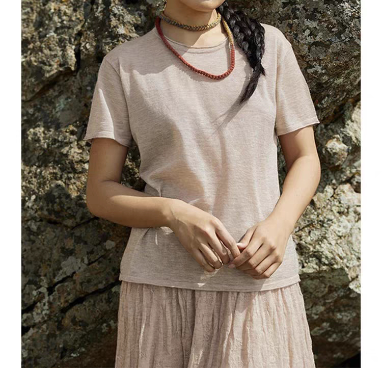 Ghostly Zero-Sense Fine-Spun 100-Count Cashmere T-Shirt Simple/Summer Ghostly Zero-Sense Fine-Spun 100-Count Cashmere T-Shirt Simple/Summer