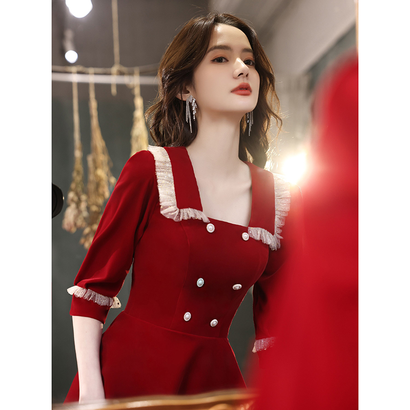 Toast to the wine The bride is small and she can wear an engaged foreign dress back door gown dress red autumn and winter long sleeves