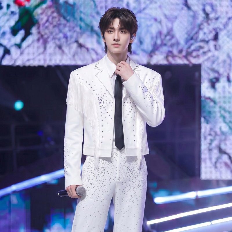 Sen Zhi White Tassel Rhinestone Jacket for Men, High-End Performance Costume, Stage Performance Fashion Suit, Trendy