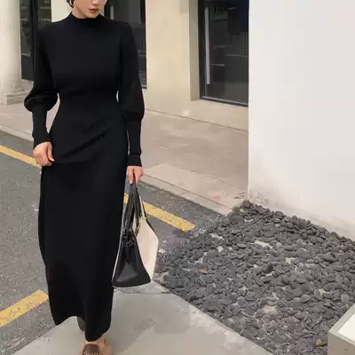Hepburn style small black dress with a base knitted dress autumn and winter women's early autumn temperament women's early autumn women's clothing