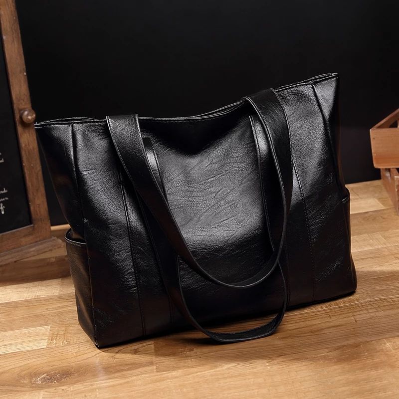 Women's bag 2020 new versatile handbag satchel totter bag shoulder simple large bag