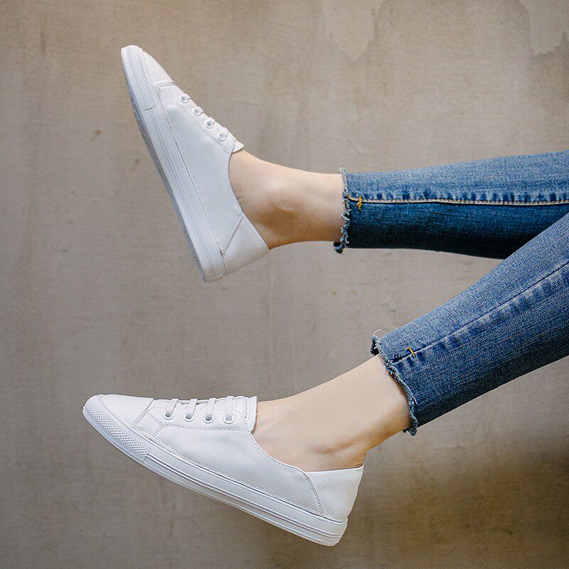 Small white shoes in 2021 explosion spring and summer flat Han version of real leather hundred and leisure ulzzang board shoes in tide