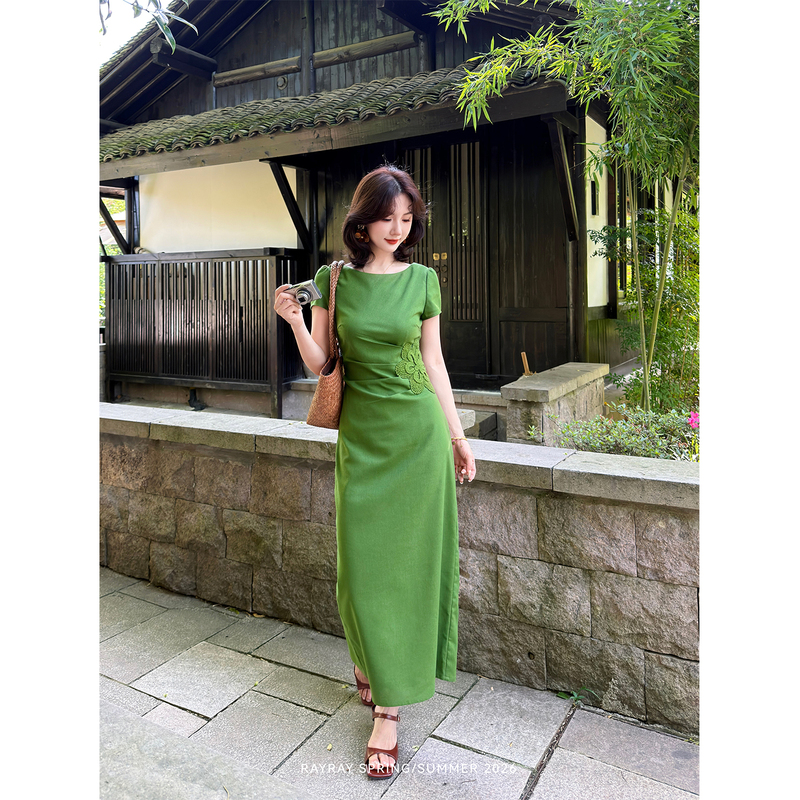 Lei Yingjun【Plain Flower Monologue】Vintage Three-Color Short-Sleeve Dress for Women, Summer Elegant Boat Neck Three-Dimensional Embroidery Long Dress Lei Yingjun【Plain Flower Monologue】Vintage Three-Color Short-Sleeve Dress for Women, Summer Elegant Boat Neck Three-Dimensional Embroidery Long Dress