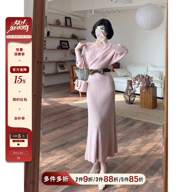 Lei Yingjun【Heartfelt Love Letter】Autumn Korean Style Sexy Hot Girl Socialite Style Bow V-Neck Knitted Dress Lei Yingjun【Heartfelt Love Letter】Autumn Korean Style Sexy Hot Girl Socialite Style Bow V-Neck Knitted Dress