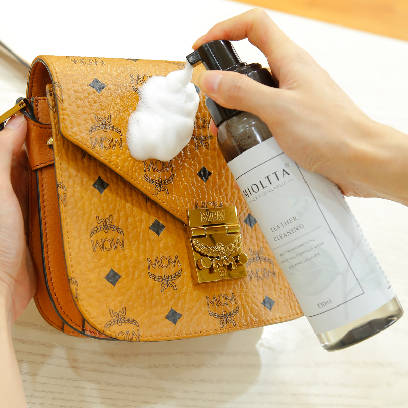 Luxury Leather Bag Cleaner, Stain Remover, Maintenance Oil, Leather Sofa and Leather Clothing Cleaning Magic Tool, Leather Goods and Leather Care Luxury Leather Bag Cleaner, Stain Remover, Maintenance Oil, Leather Sofa and Leather Clothing Cleaning Magic Tool, Leather Goods and Leather Care