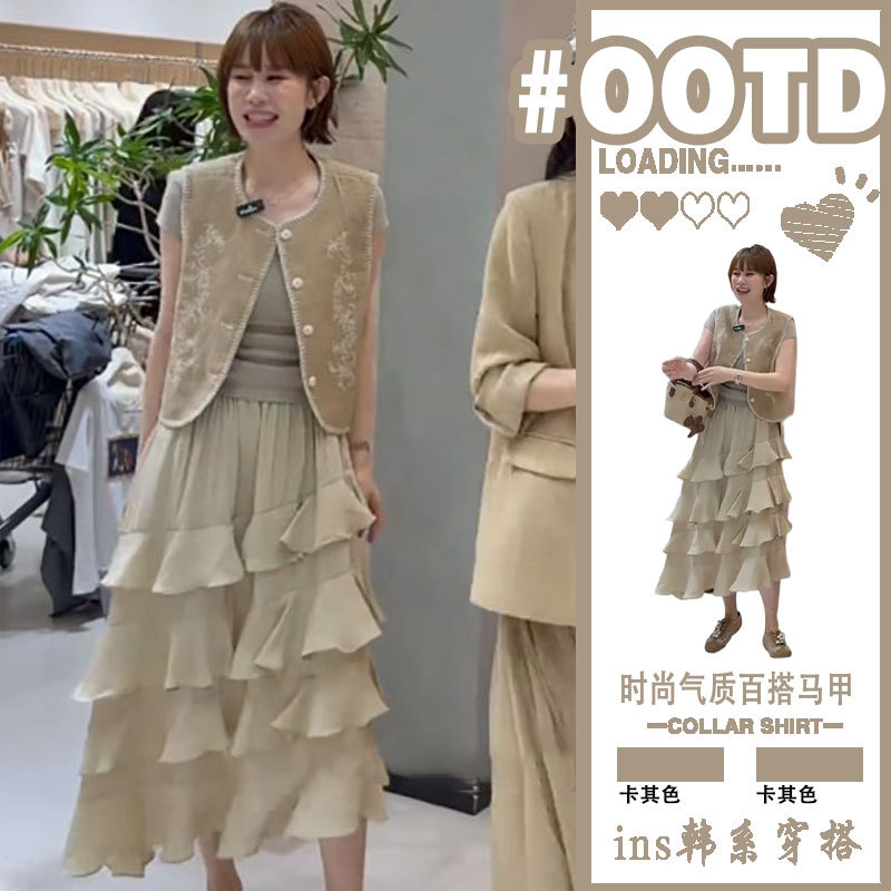 Vintage Plus-Size Short Linen Vest for Women, Summer 2026 New Style, Embroidered with Rhinestones, Sleeveless Top, Slimming Vest Jacket