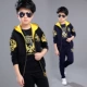 Bộ quần áo bé trai 5 tuổi phù hợp với mùa xuân 2018 mới 10 đứa trẻ lớn ba mảnh mùa xuân và bé trai mùa thu 12 thủy triều 15 tuổi áo bóng đá trẻ em