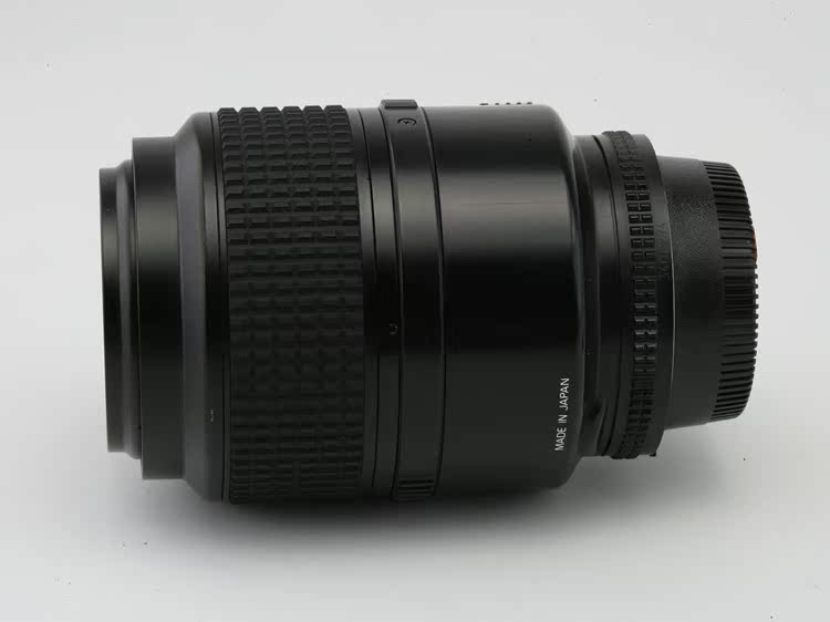 Sử dụng ống kính thực tế đã sử dụng ống kính macro Nikon AF 105mm F2.8D tự động lấy nét 105 2.8