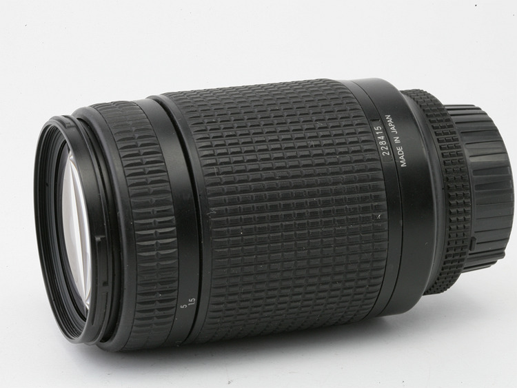 Chụp bằng hiện vật Nikon Nikon 70-300 4-5.6D súng ống giấy nhỏ tự động tele