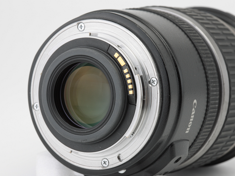 Ống kính DSLR chống rung Canon EFS 17-55mm f2.8 IS USM được sử dụng