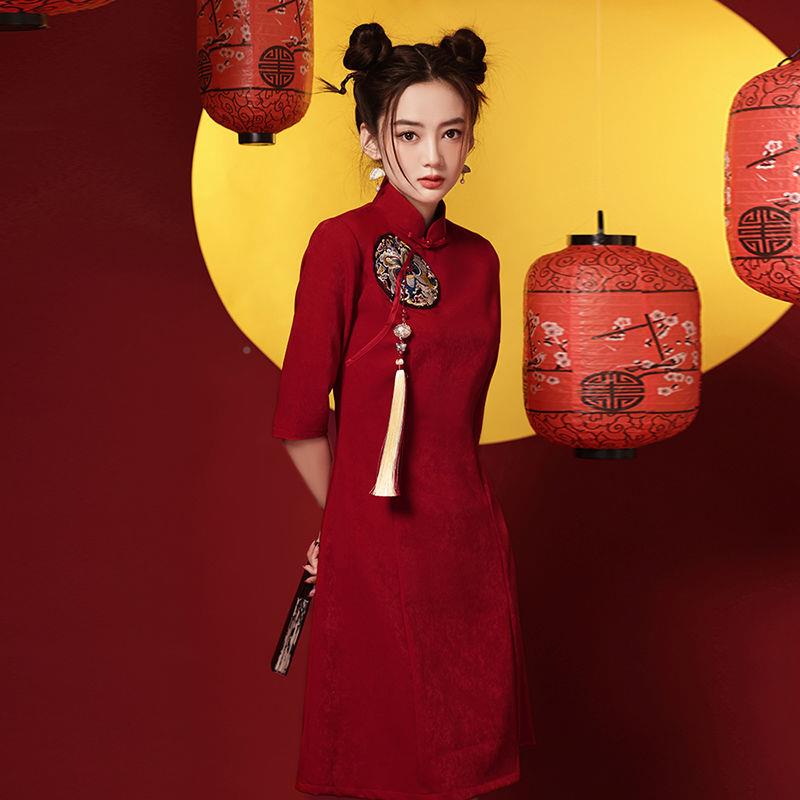 Bride wine dress cheongsam 2022 new spring boy change toast wine red year color Chinese style 14211 marriage even