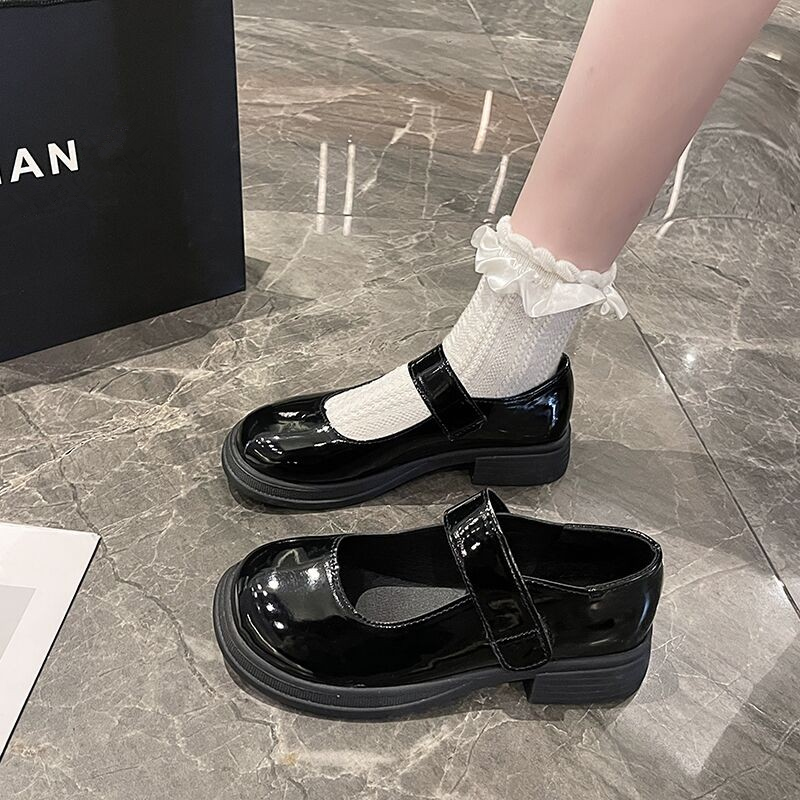 Black Leather Shoes for Middle and High School Students, Female School Uniform Choir Performance Shoes, Flat-Soled Stage Princess Shoes for Older Children