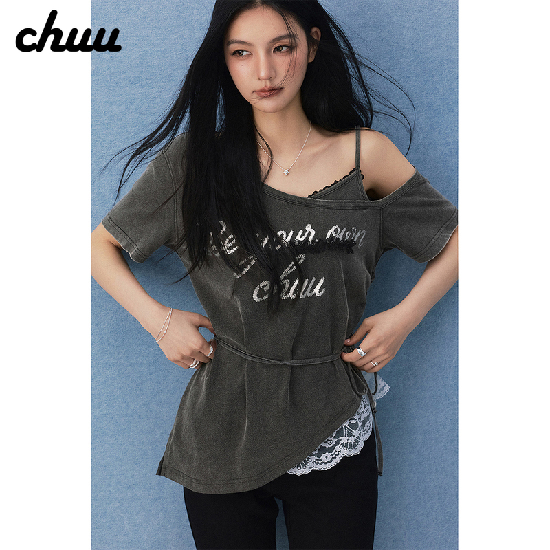 [Same Style as Zhao Lusi] Chuu Lace Patchwork Off-Shoulder T-Shirt for Women 2026 Summer Fake Two-Piece Letter Distressed Top