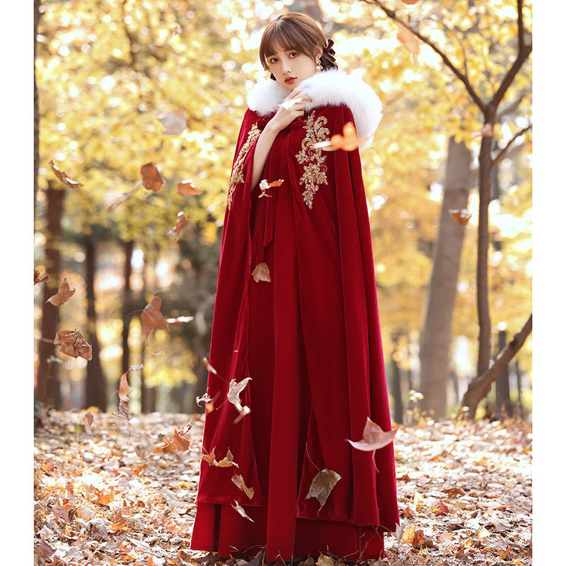 Winter Xiuhe clothing red wedding bride winter cloak cloak wedding dress winter