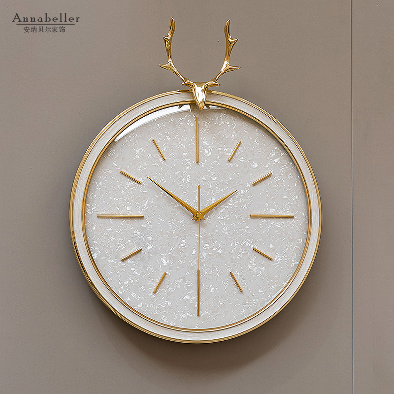 European-style modern light luxury deer head wall clock living room clock home Nordic simple creative fashion atmosphere decorative clock
