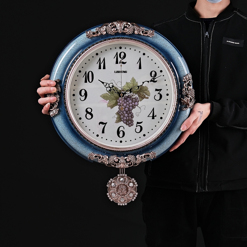 Clearance American Vintage Wall Clock Home Creative Restaurant Hanging Wall Clock European Style Wall Clock Decorated with Quartz Clock