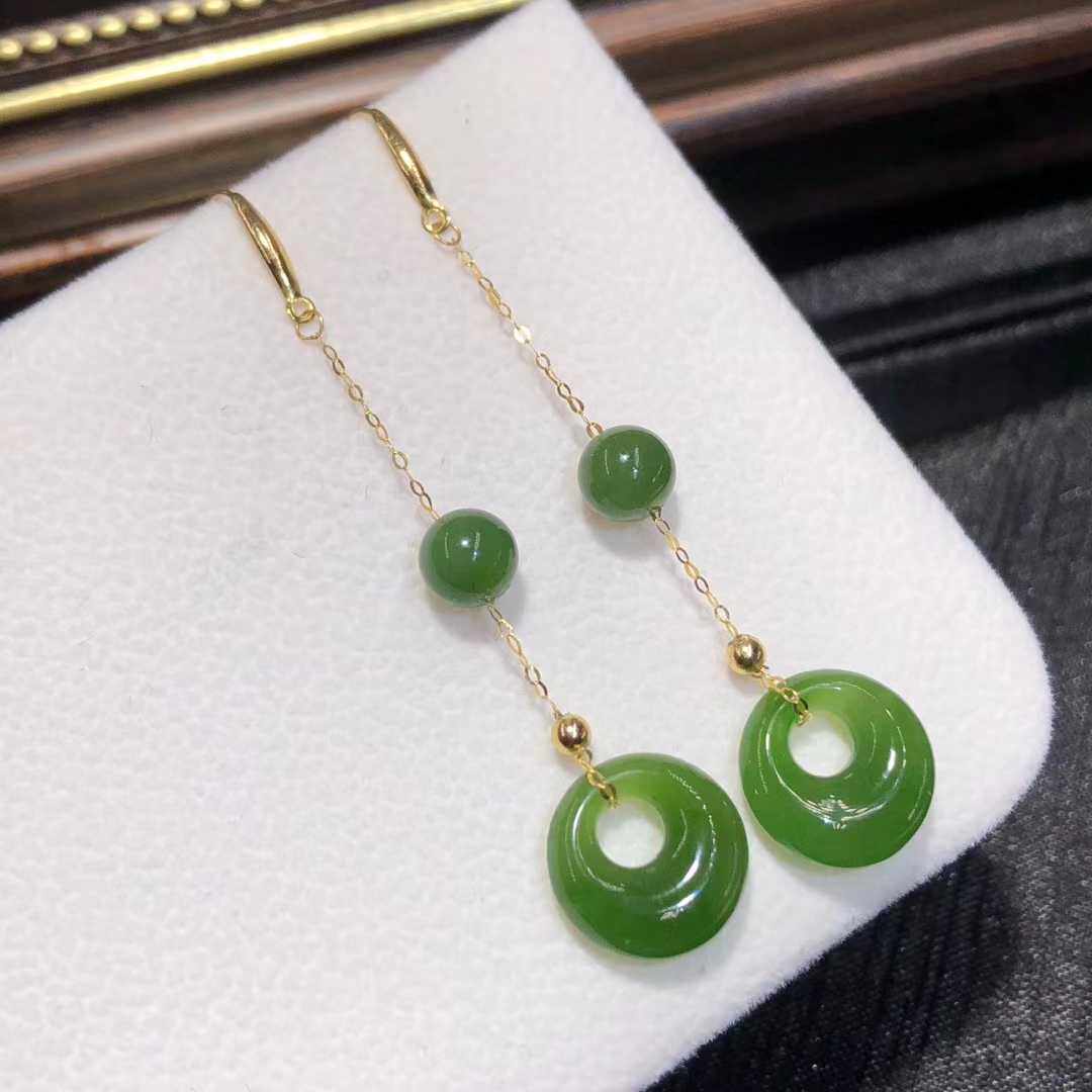 18k gold inlaid with natural Xinjiang Hetian jasper princess earring earring ice bottom old material Yang green peace buckle ear line hook