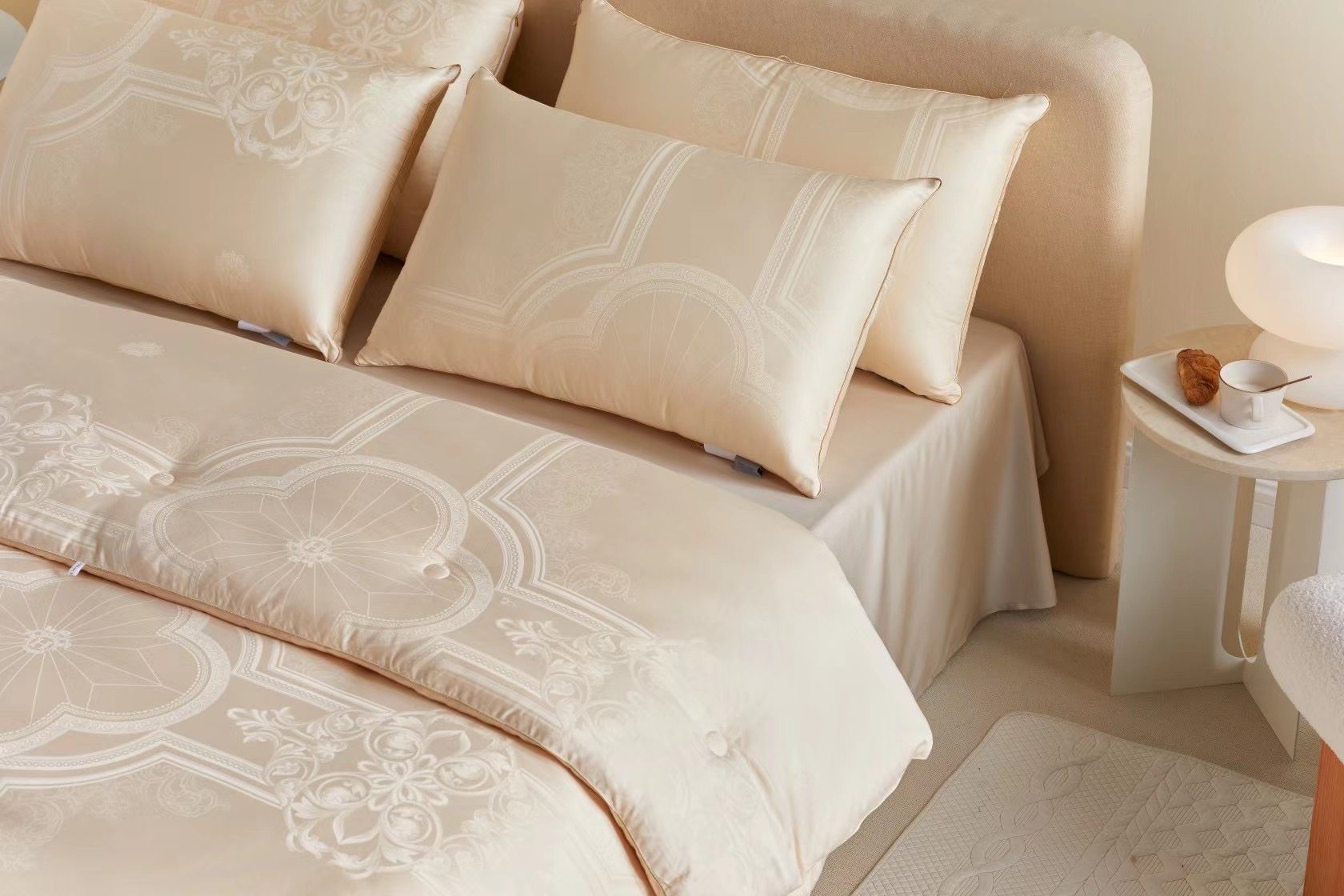 Xiaobai carefully selected gold silk soybean small golden quilt gold silk soybean small golden pillow