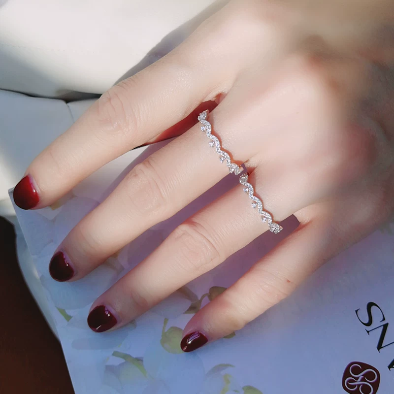 宝创集 Wavy fresh organic wedding ring, 0.2 carat, 750 sample gold