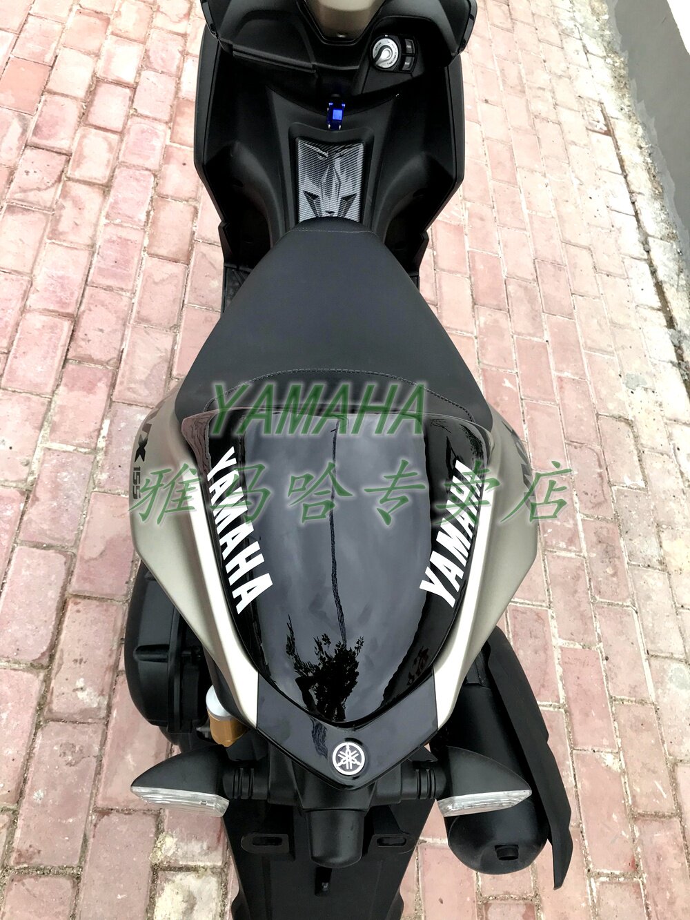 Suitable for 16-19 NVX155 AEROX155 modified parts hump rear hump rear seat cover color can be customized