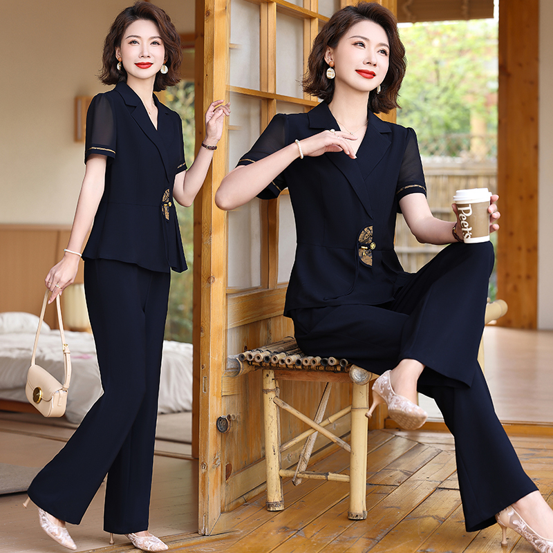 Chiffon Fashion Suit for Women, Summer New Style, Plus Size, Short-Sleeved Two-Piece Set for Moms, Elegant and Slimming Top with Straight-Leg Pants