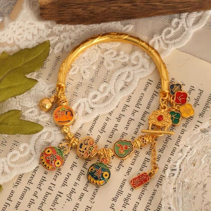 Ancient Gold-Colored Enamel Gold-Swallowing Beast Sand-Gold Bracelet, Vintage Chinese Style, Engraved Half-Bracelet Half-Chain Jewelry for Good Luck